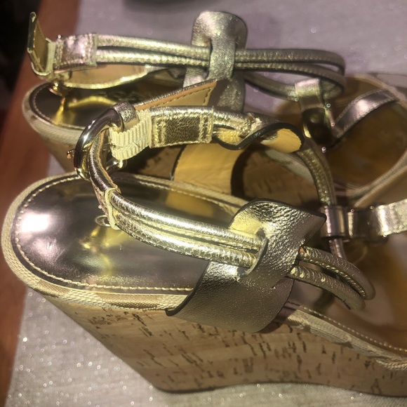 Coach Linden Ivory-Lt Khaki Open Toe plataform - Picture 11 of 11